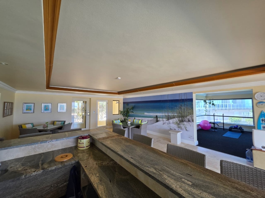 6 Bedroom Property for Sale in Myoli Beach Western Cape